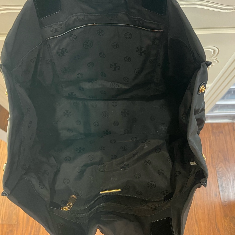 Tory Burch Ella Patent Tote - Picture 5 of 5